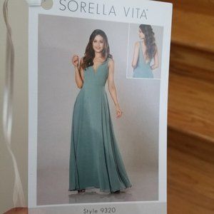 Ivory Backless Dress/Wedding Dress